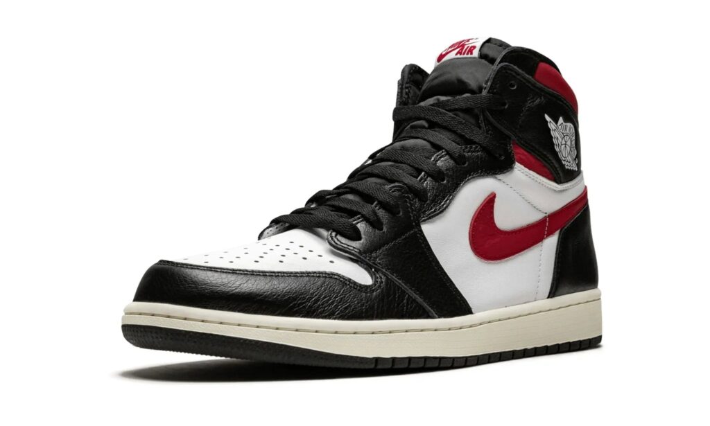 AIR JORDAN 1 RETRO HIGH OG "GYM RED" alternate