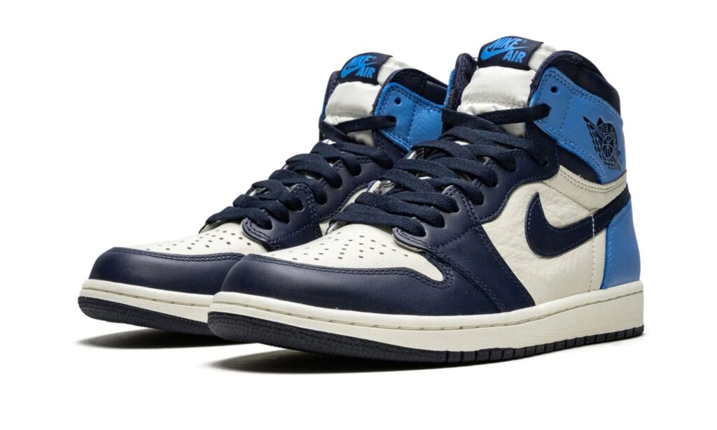 AIR JORDAN 1 RETRO HIGH OG “OBSIDIAN/UNIVERSITY BLUE” 4