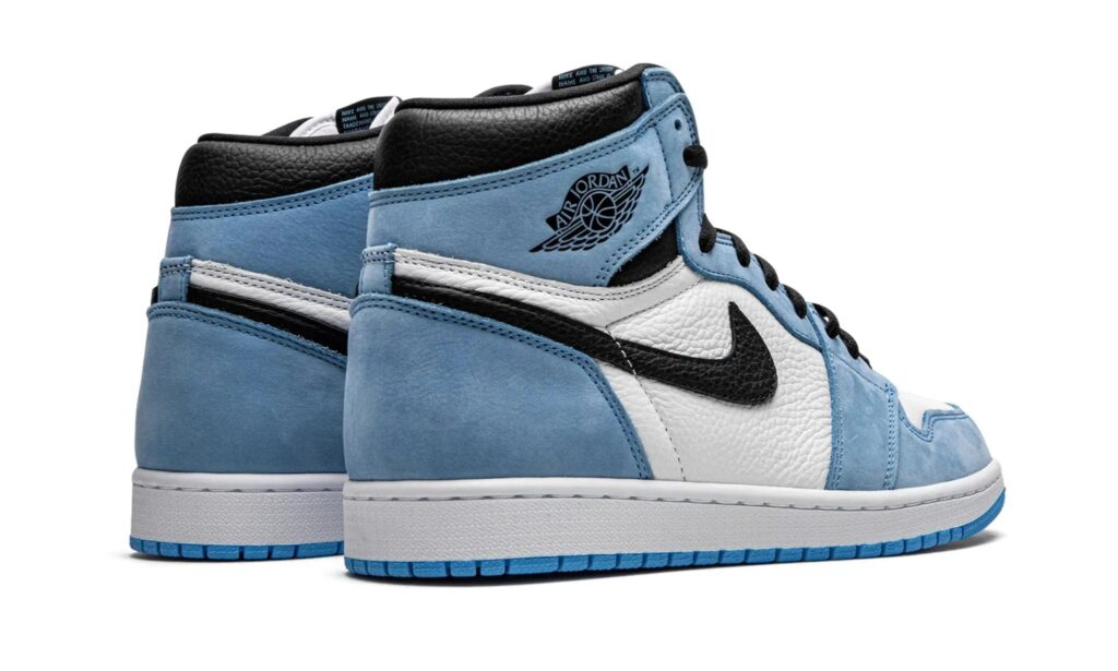 AIR JORDAN 1 RETRO HIGH OG “UNIVERSITY BLUE” 4