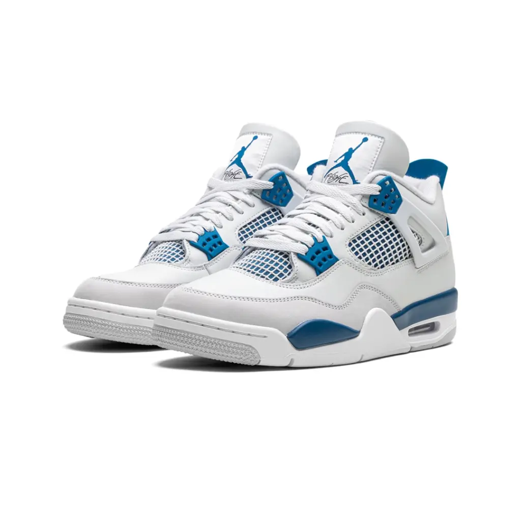 AIR JORDAN 4 OG
“Military Blue” 3