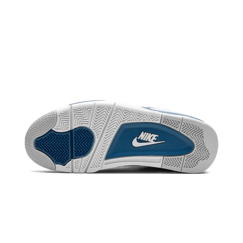 AIR JORDAN 4 OG
“Military Blue” 5