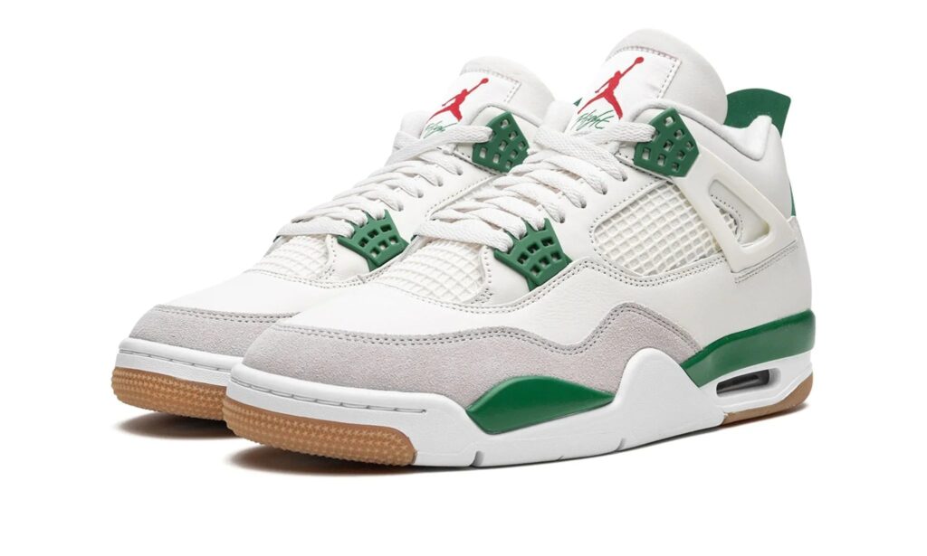 AIR JORDAN 4 RETRO SB “PINE GREEN” 3