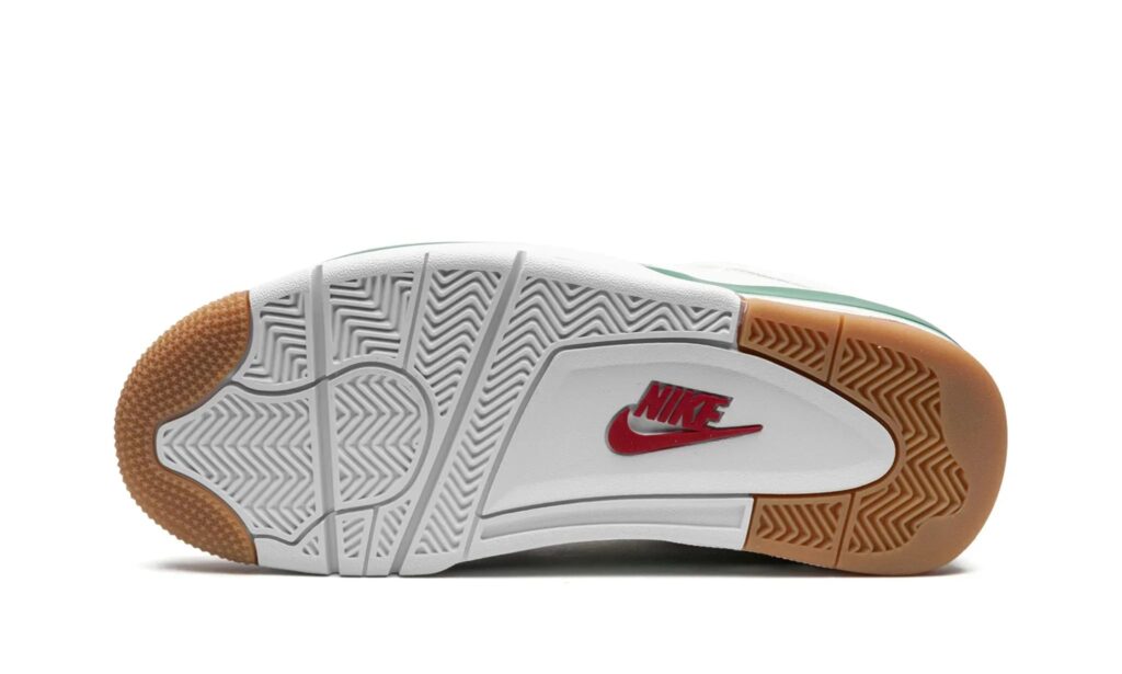 AIR JORDAN 4 RETRO SB “PINE GREEN” 5