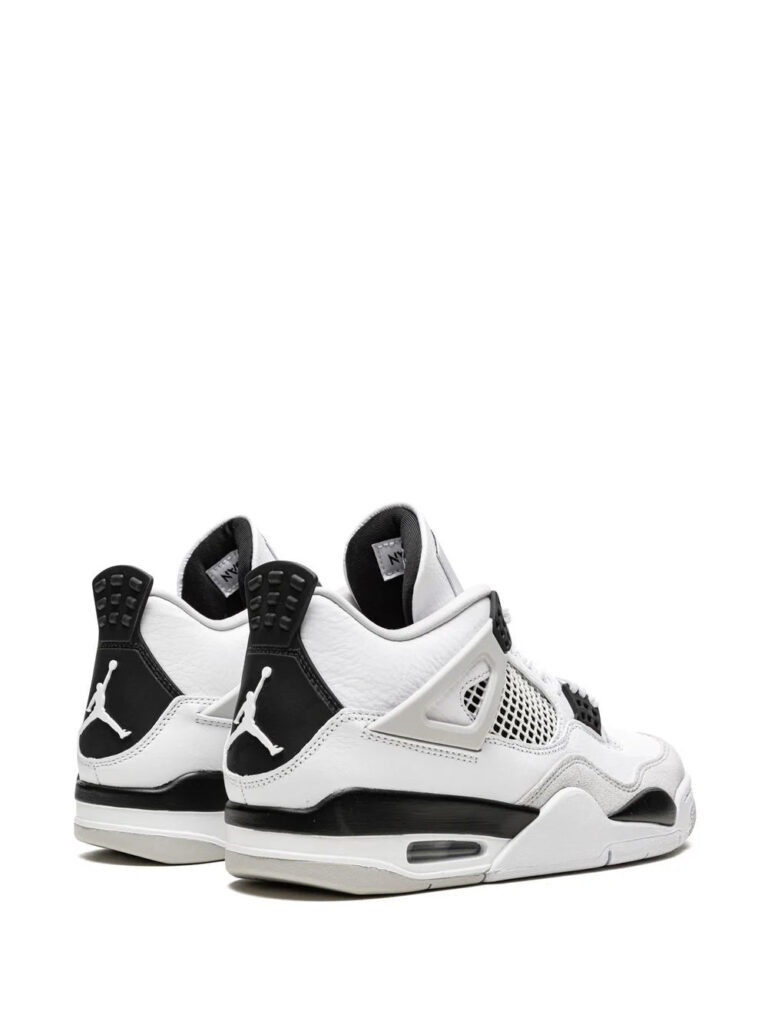 JORDAN 4 RETRO 3