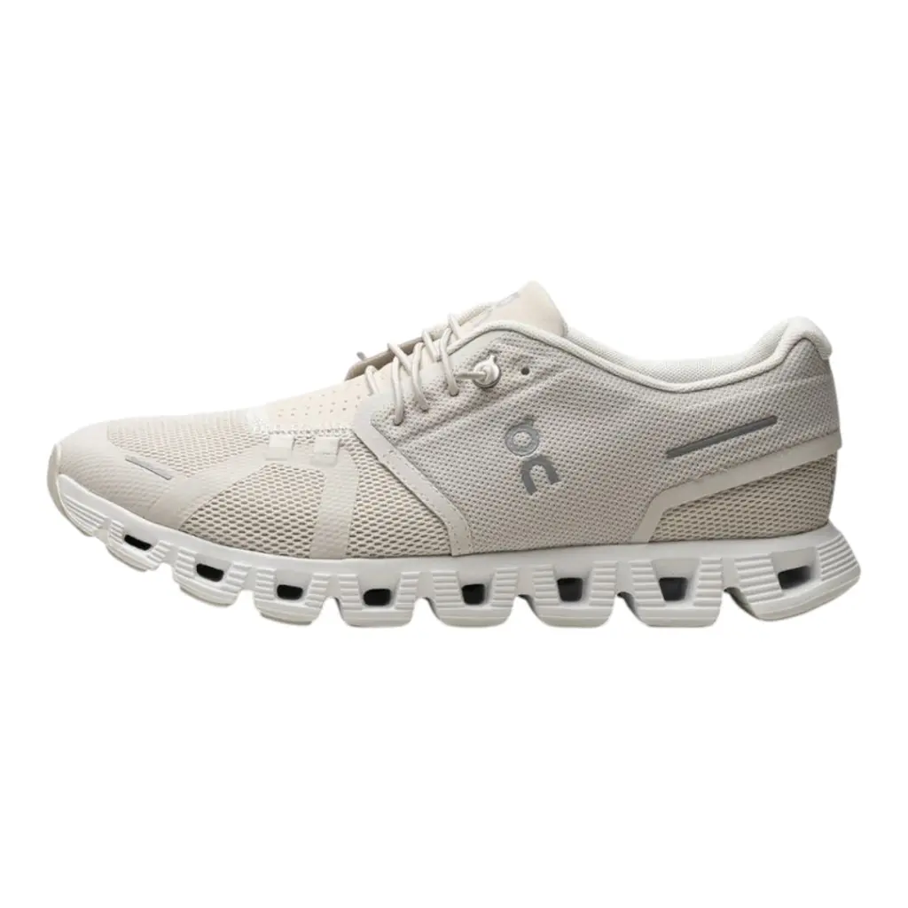 ON Running Cloud 5 – Pearl/White