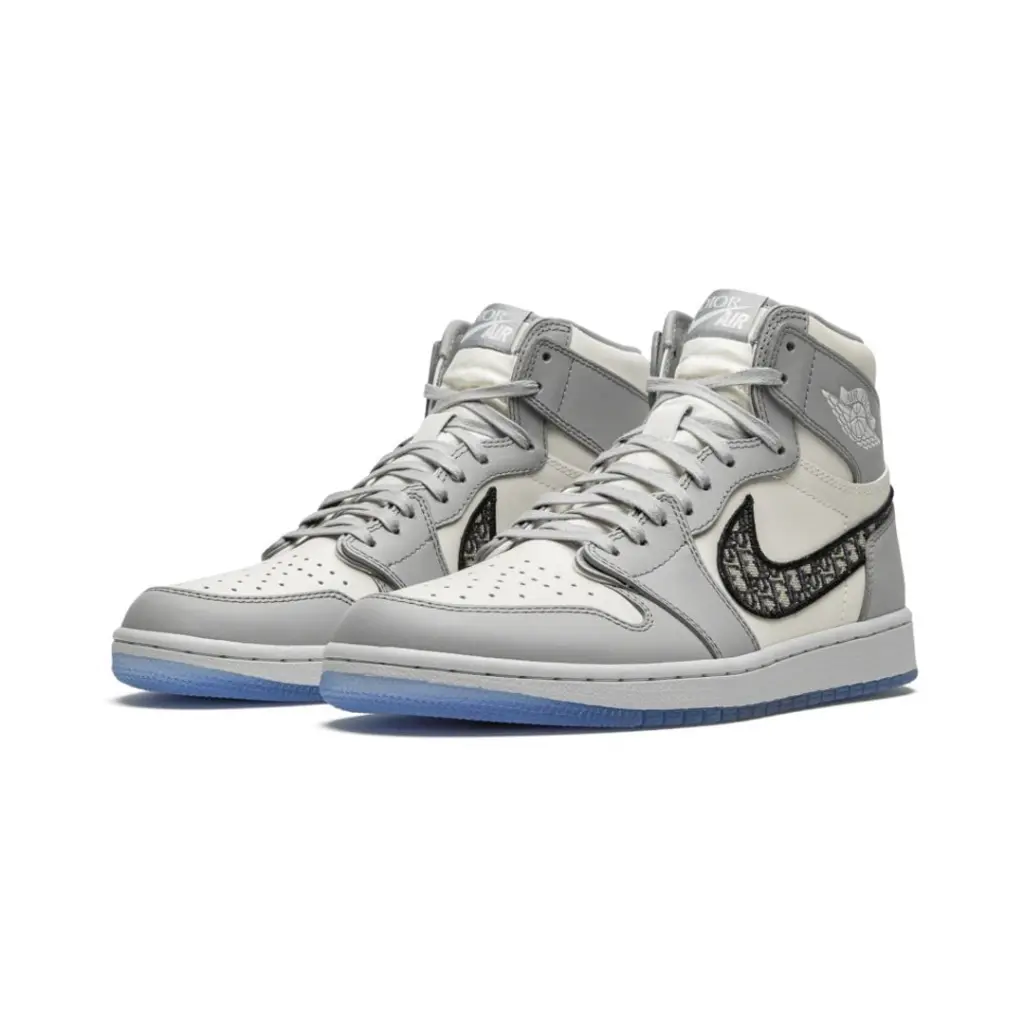 AIR JORDAN 1  HIGH
“Dior” 3