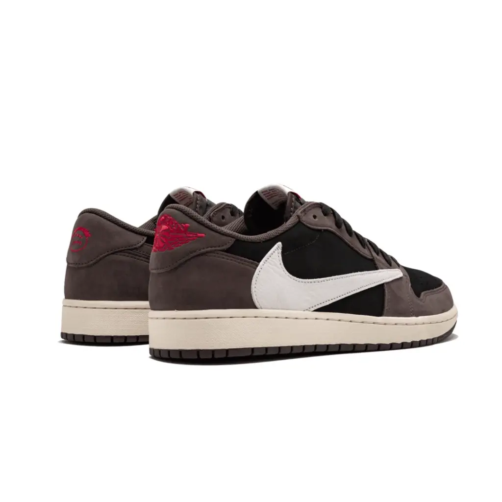 AIR JORDAN 1 LOW
“Travis Scott” 4