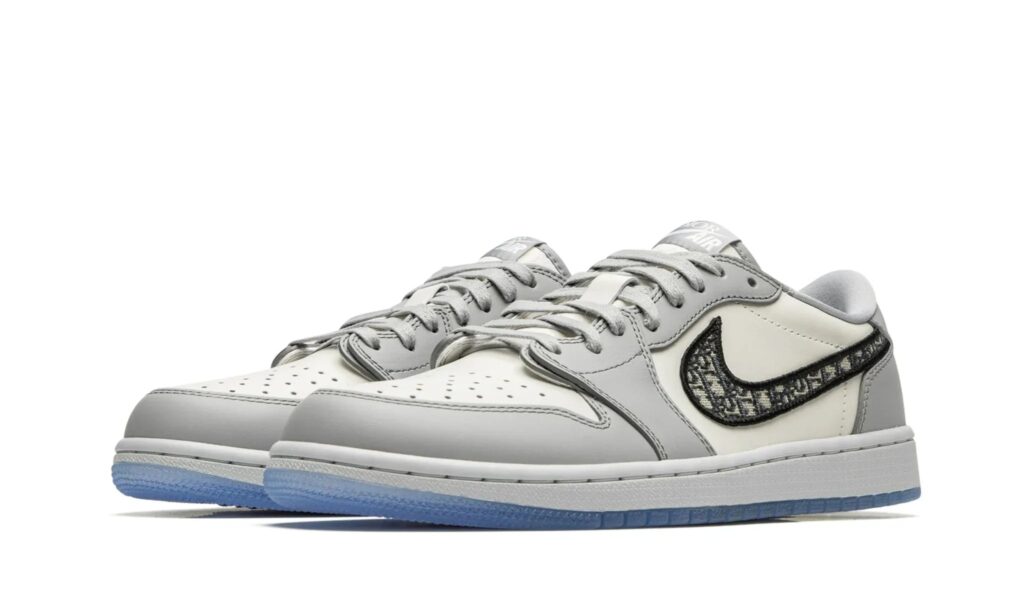AIR JORDAN 1 LOW “DIOR” 3