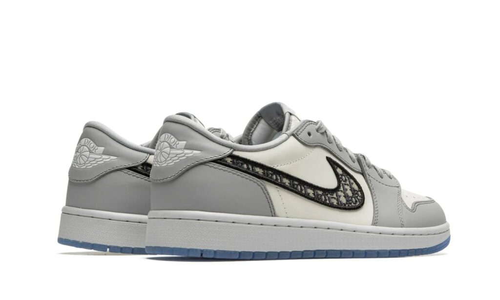 AIR JORDAN 1 LOW “DIOR” 4
