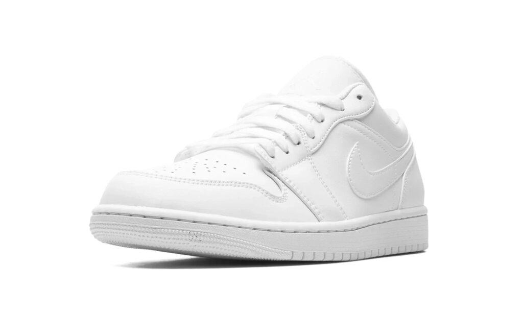 AIR JORDAN 1 LOW “TRIPLE WHITE” 3