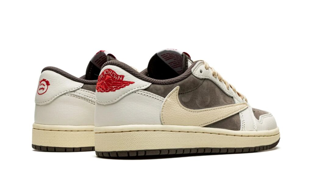 AIR JORDAN 1 LOW SP OG “TRAVIS SCOTT – REVERSE MOCHA” 3