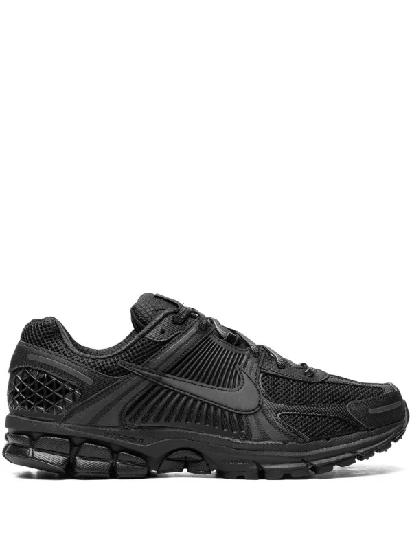 Nike Zoom Vomero 5 "Triple Black"